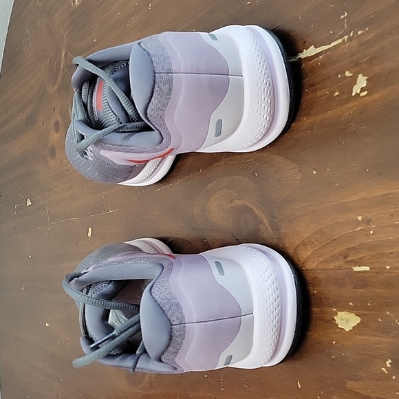 Women's Nike Air Zoom Vomero 13 Running Shoe Grey 922909-004 Size 11.5 - Picture 3 of 5